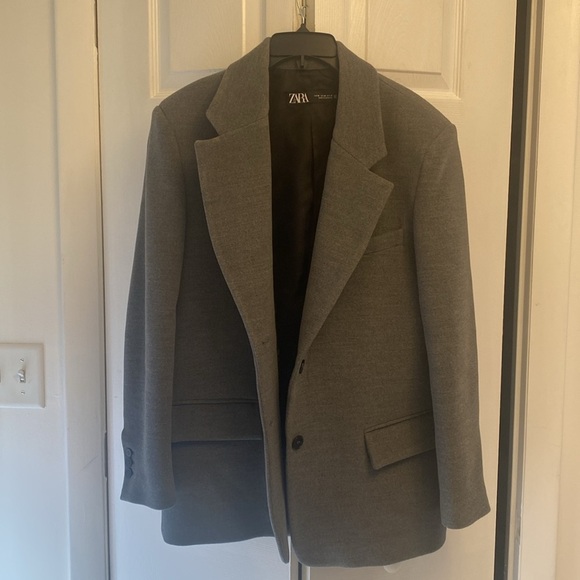 Zara Straight Cut Shoulder Pad Blazer - Picture 2 of 4